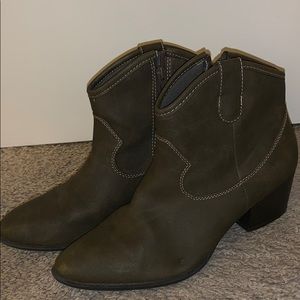 Short Cowgirl Booties